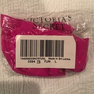 Victoria’s Secret • hot pink thong bikini bottom